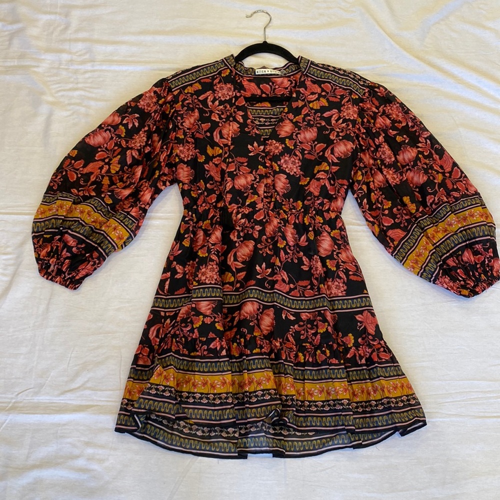 Alice + Olivia red/black print dress
